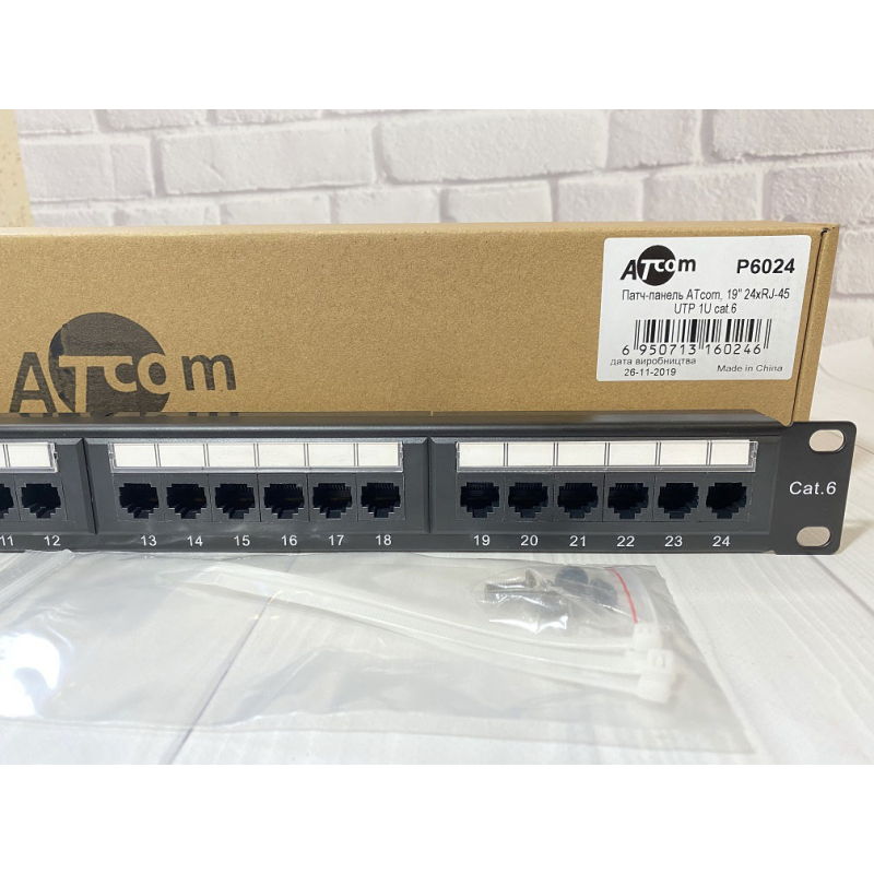 Патч-панель ATcom P6024 19“ 24хRJ-45 UTP 1U cat.6